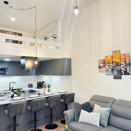 Free Parking - Cozy Apartment Near Vysehrad Railway Bridge Praga Exterior foto