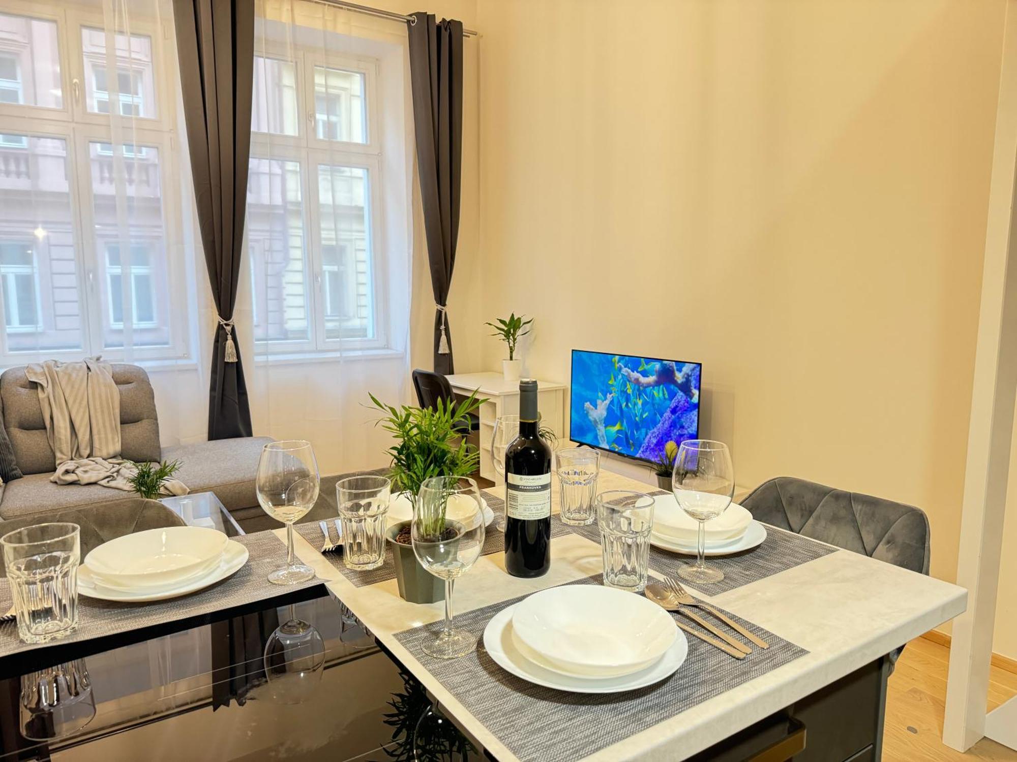 Free Parking - Cozy Apartment Near Vysehrad Railway Bridge Praga Exterior foto